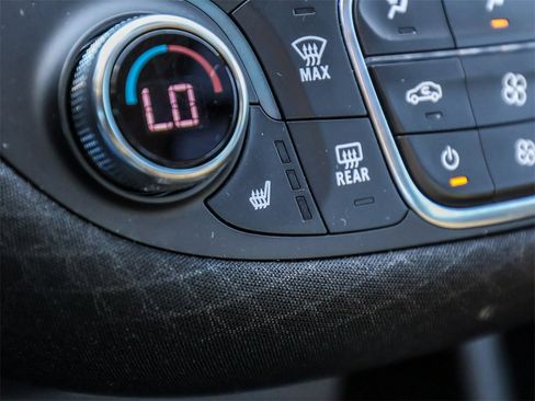 Used 2024 Chevrolet Malibu LT image 31