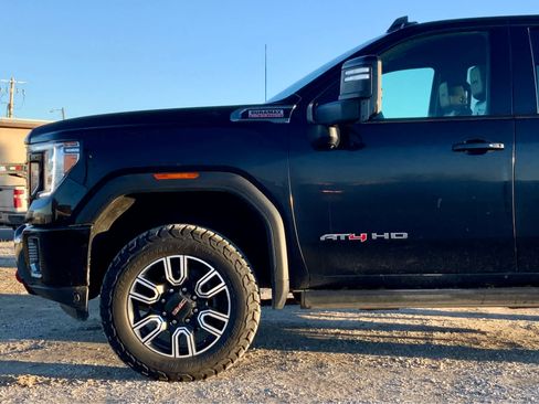 Used 2022 GMC Sierra 3500 AT4 w/ AT4 Premium Plus Package image 10