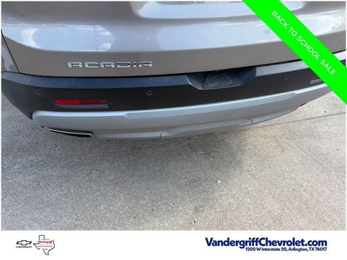 Used 2022 GMC Acadia SLE FWD image 10