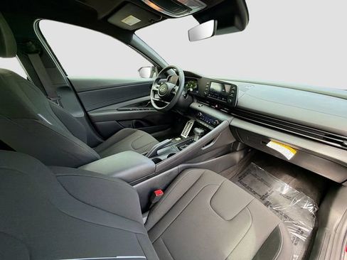 Certified 2026 Hyundai Elantra Sport FWD image 25
