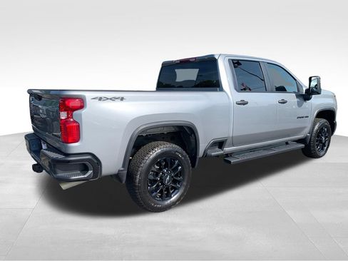 Used 2025 Chevrolet Silverado 2500 Custom w/ Custom Value Package AWD/4WD image 5