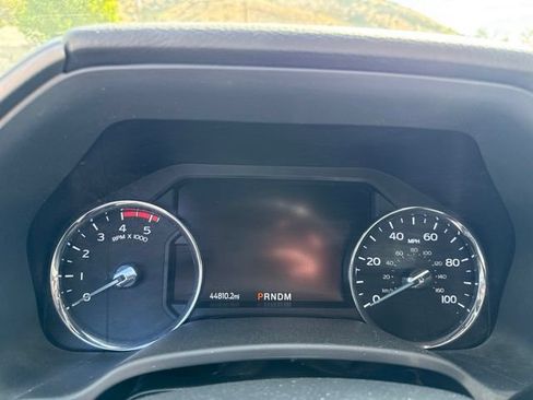 Used 2022 Ford F350 Platinum w/ FX4 Off-Road Package AWD/4WD image 23