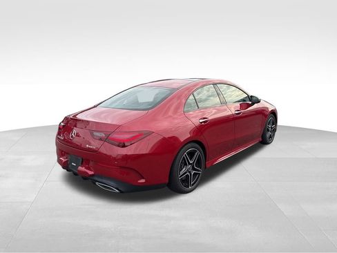 Used 2025 Mercedes-Benz CLA 250 4MATIC image 5