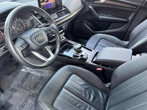 Used 2023 Audi Q5 2.0T Premium w/ Convenience Package AWD/4WD image 4