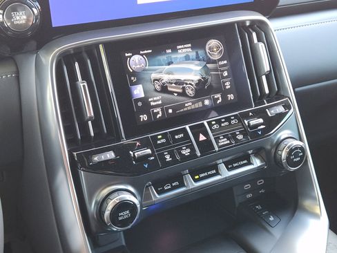 New 2025 Lexus LX 600 4WD w/ Luxury Package image 13