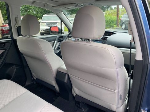 Used 2015 Subaru Forester 2.5i Premium w/ All-Weather Package AWD/4WD image 28
