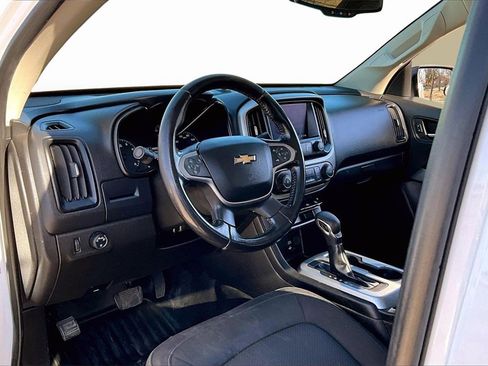 Used 2022 Chevrolet Colorado LT w/ Fleet Safety Package image 13