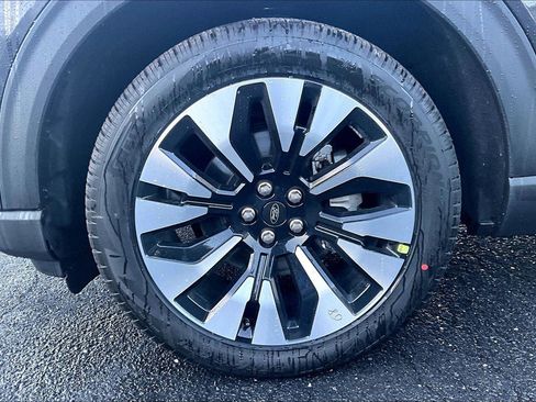 New 2026 Ford Explorer Platinum w/ LUX Leather Package image 12