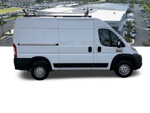 Used 2022 RAM ProMaster 2500 image 3