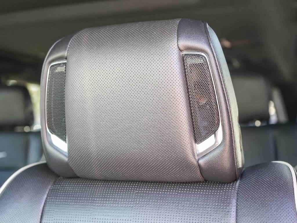Used 2024 Cadillac Escalade ESV Sport AWD/4WD image 27