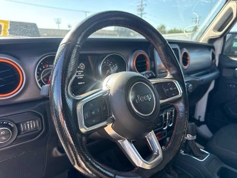 Used 2021 Jeep Gladiator Mojave w/ LED Lighting Group AWD/4WD image 10