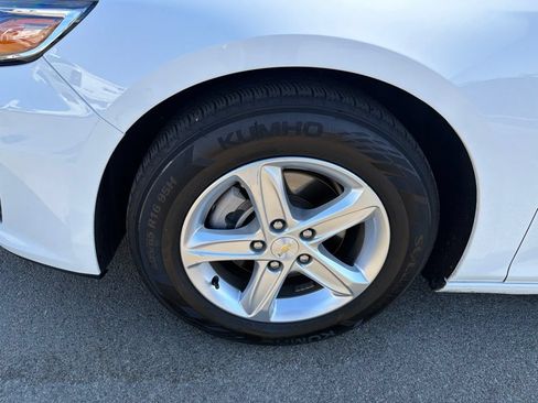 Used 2024 Chevrolet Malibu LT FWD image 12