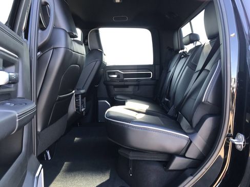 New 2025 RAM 2500 Laramie AWD/4WD image 15