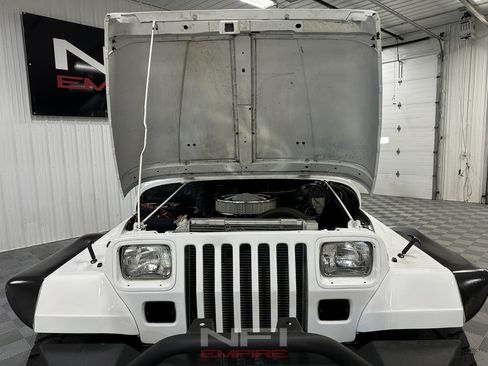 Used 1991 Jeep Wrangler S image 37