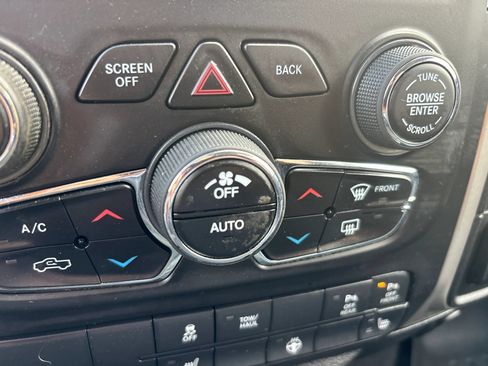 Used 2019 RAM 1500 Big Horn AWD/4WD image 41