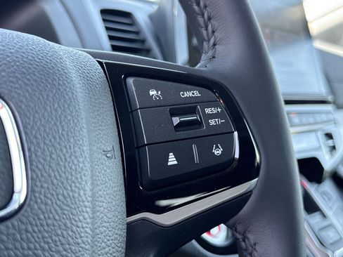 New 2026 Honda Odyssey Touring image 18