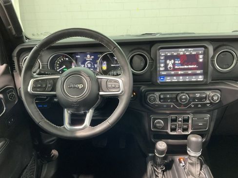 Used 2023 Jeep Wrangler Unlimited Sahara w/ Cold Weather Group image 8