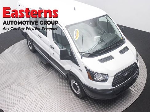 Used 2019 Ford Transit 250 130 Low Roof RWD image 3