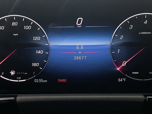 Used 2025 Mercedes-Benz GLA 250 image 39