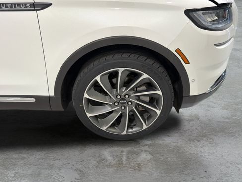 Used 2023 Lincoln Nautilus Reserve w/ Equipment Group 201A AWD/4WD image 19