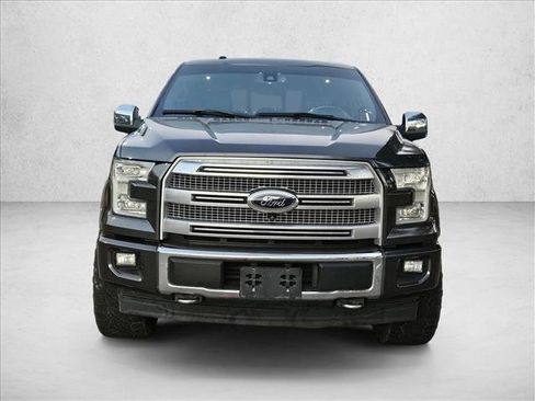 Used 2017 Ford F150 Platinum w/ Equipment Group 701A Luxury image 2