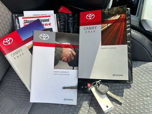 Used 2013 Toyota Camry SE image 16