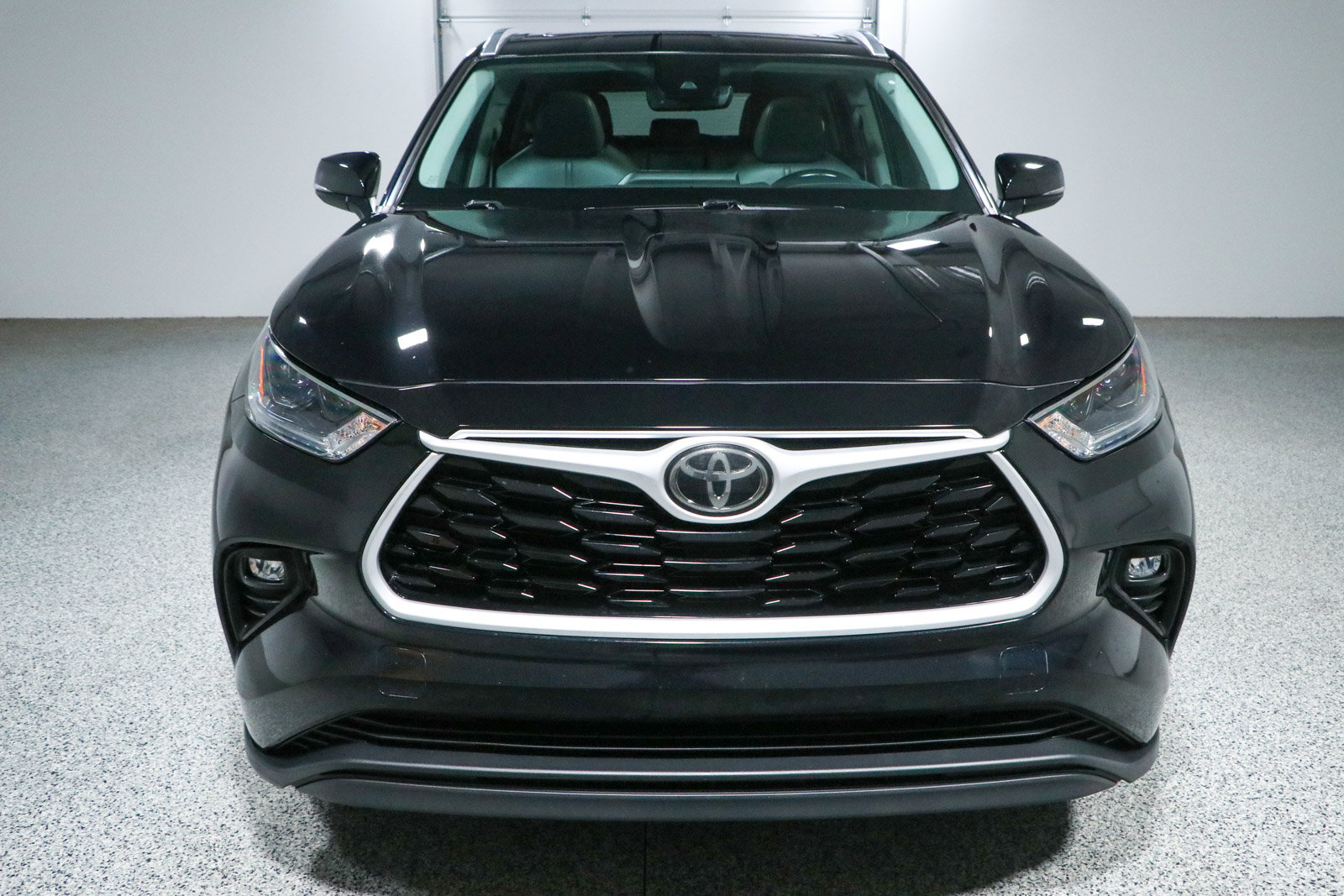 Used 2021 Toyota Highlander XLE FWD image 4