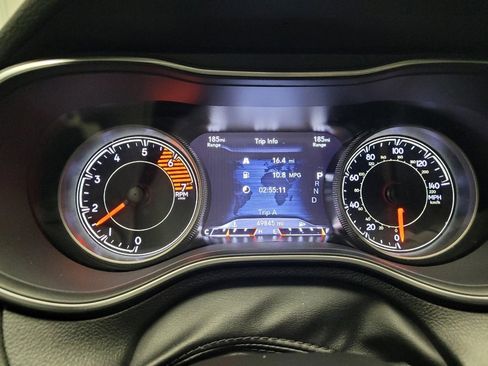 Used 2019 Jeep Cherokee Limited image 23