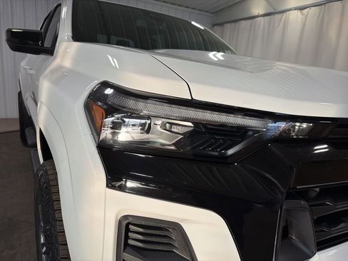 Used 2024 Chevrolet Colorado Z71 w/ Z71 Convenience Package 2 image 13