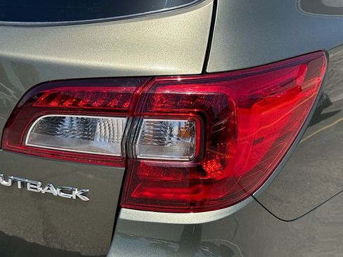Used 2015 Subaru Outback 2.5i Limited AWD/4WD image 33