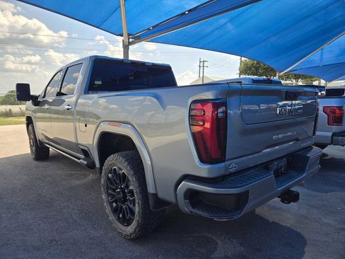 Certified 2024 GMC Sierra 2500 Denali Ultimate AWD/4WD image 3