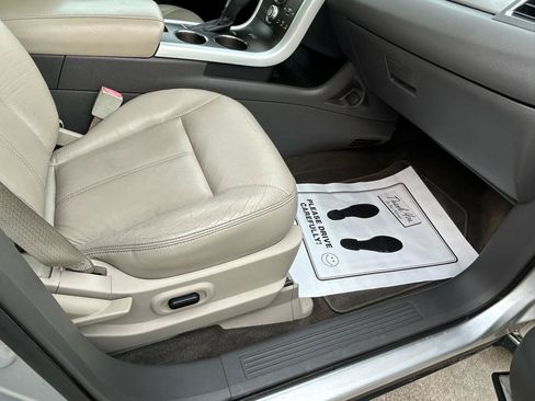 Used 2013 Ford Edge SEL FWD image 12