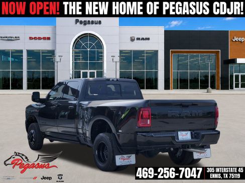 New 2026 RAM 3500 Laramie AWD/4WD image 4