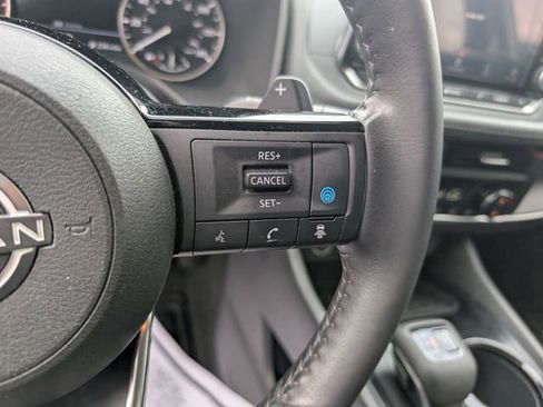 Certified 2023 Nissan Rogue SV w/ SV Premium B Package AWD/4WD image 17