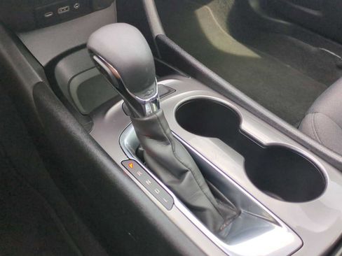 Used 2022 Chevrolet Malibu LS FWD image 15