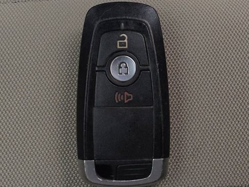 Used 2020 Ford EcoSport SE FWD image 32