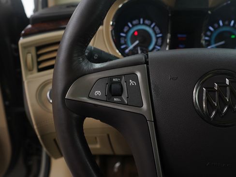 Used 2012 Buick LaCrosse Touring image 18