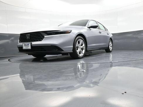 Used 2023 Honda Accord LX image 25
