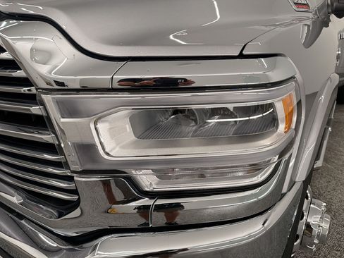 Used 2022 RAM 3500 Laramie w/ Max Tow Package AWD/4WD image 11