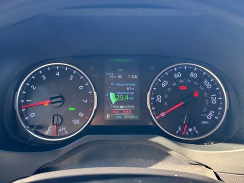 Used 2019 Toyota RAV4 LE w/ Carpet Mat Package image 30