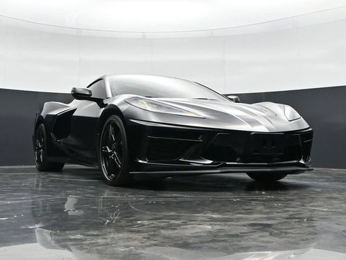 Used 2023 Chevrolet Corvette Stingray Coupe w/ Z51 Performance Package RWD image 39