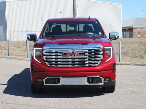 Used 2024 GMC Sierra 1500 Denali AWD/4WD image 3