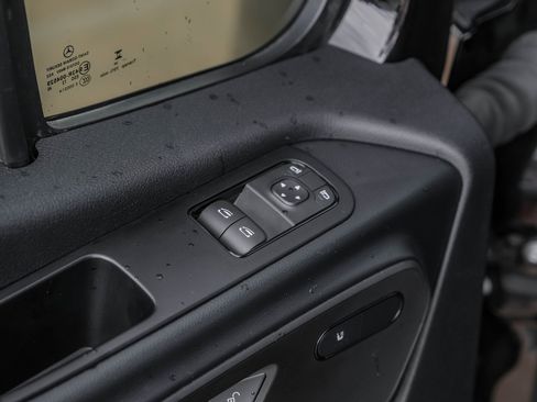 Used 2024 Mercedes-Benz Sprinter 3500 image 69