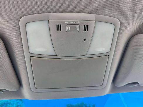 Used 2012 Nissan Altima 2.5 S FWD image 32