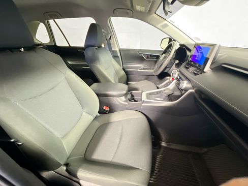 Used 2024 Toyota RAV4 LE FWD image 29