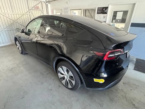Used 2022 Tesla Model Y Long Range AWD/4WD image 4