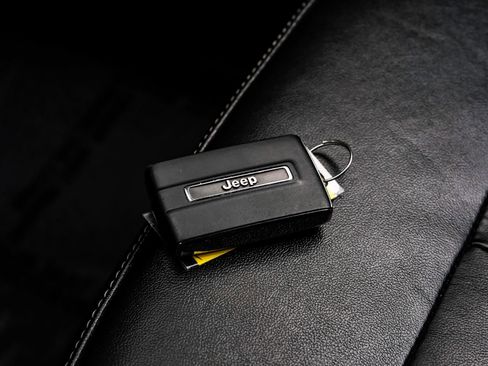 Used 2023 Jeep Grand Cherokee L Limited image 63