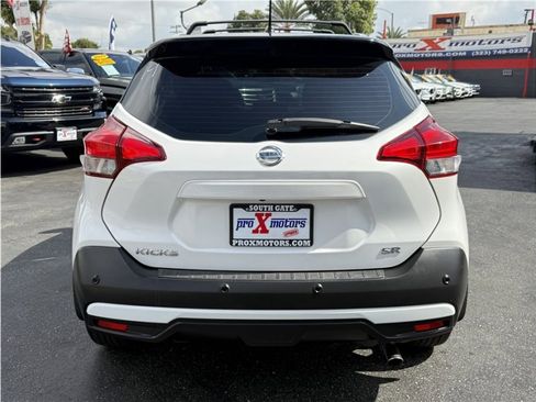 Used 2020 Nissan Kicks SR w/ SR Premium Package image 5