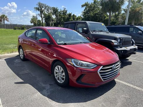 Used 2018 Hyundai Elantra SE w/ Cargo Package FWD image 1