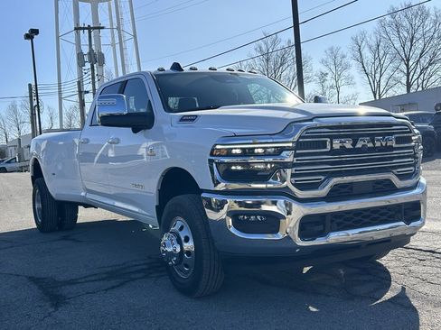 New 2026 RAM 3500 Laramie w/ Towing Technology Group image 4